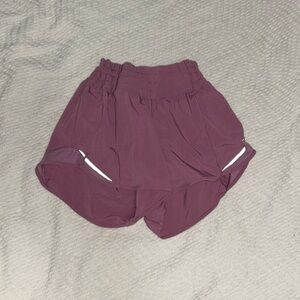 Lululemon dusty purple hottyhot shorts